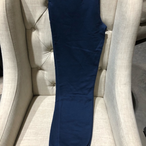 Hanes navy blue comfy cotton sweat pants with front pockets and one back pocket - Picture 4 of 11